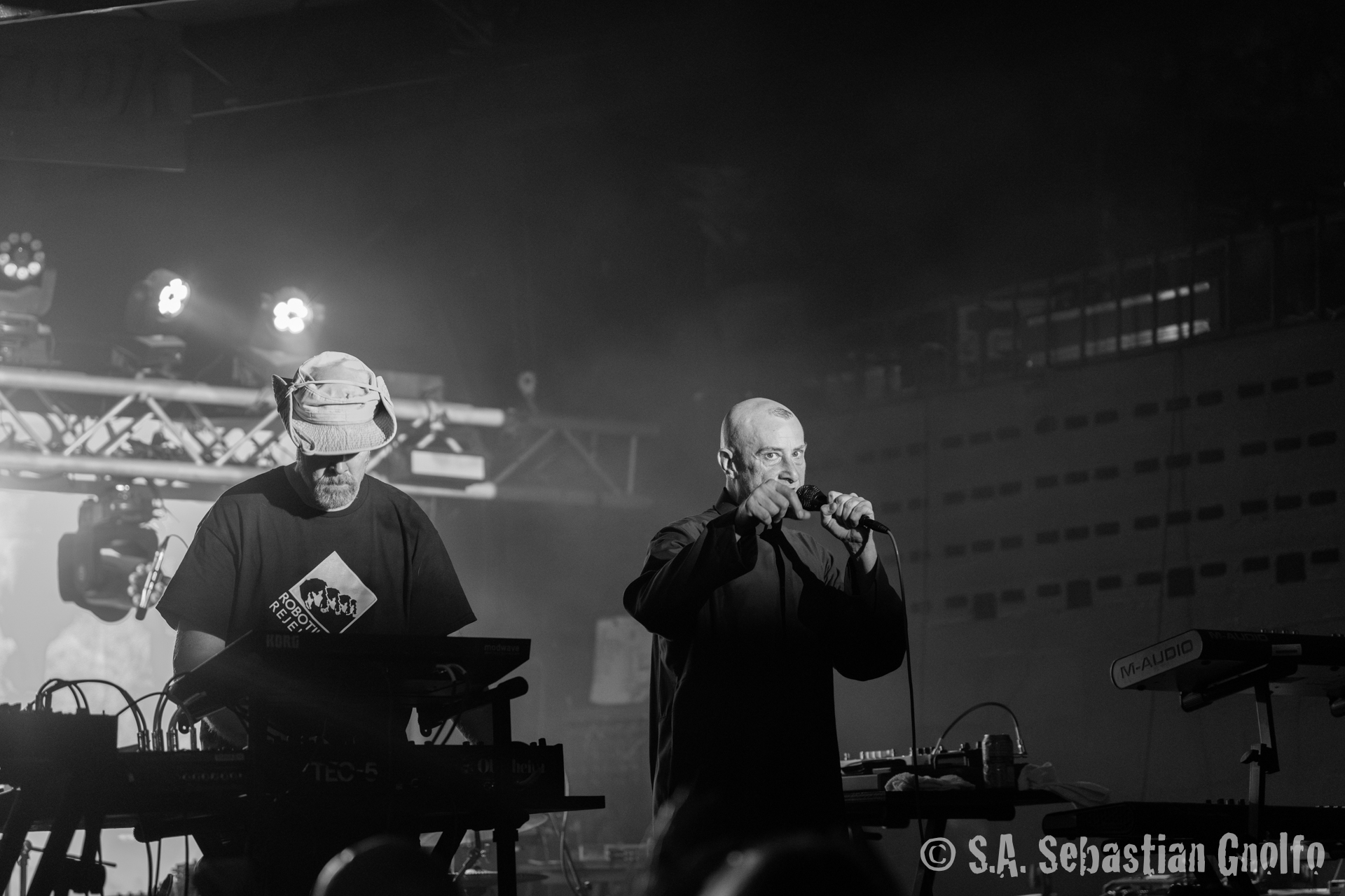 Cold Waves Austin: Mentallo & the Fixer