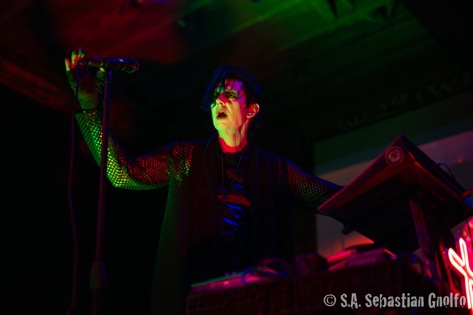 Cold Waves Austin: Curse Mackey